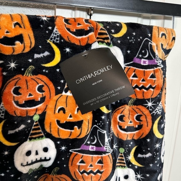 Cynthia Rowley Oversized Halloween Throw Pumpkins Jack-o'-lanterns 60x70 Blanket - Picture 4 of 4